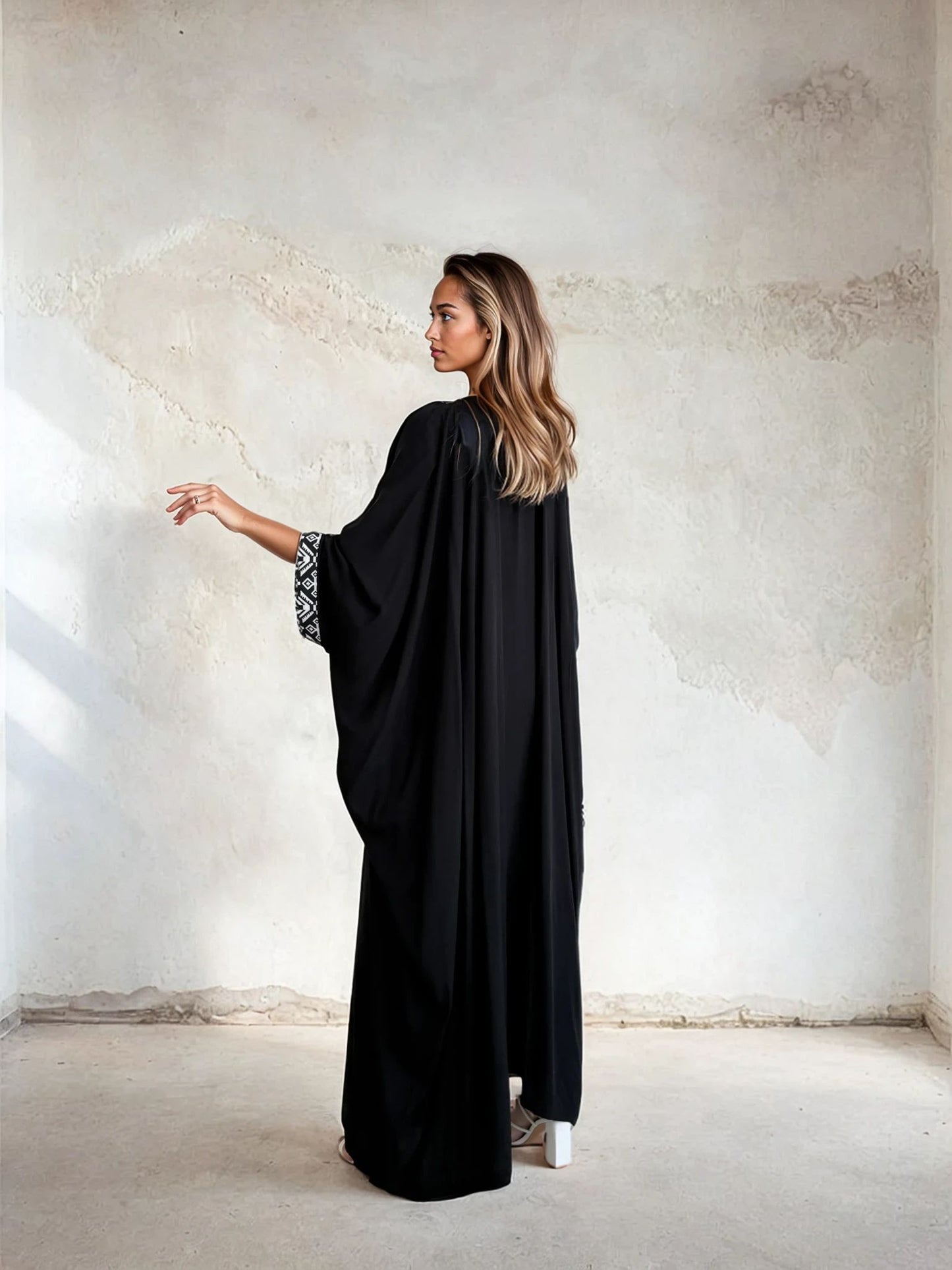 Abaya Black KD5A