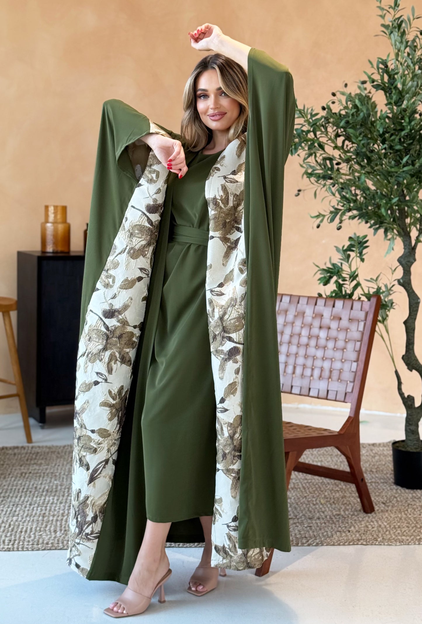 Abaya brocard green